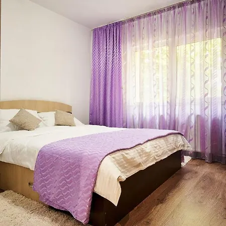 Family Apartment *